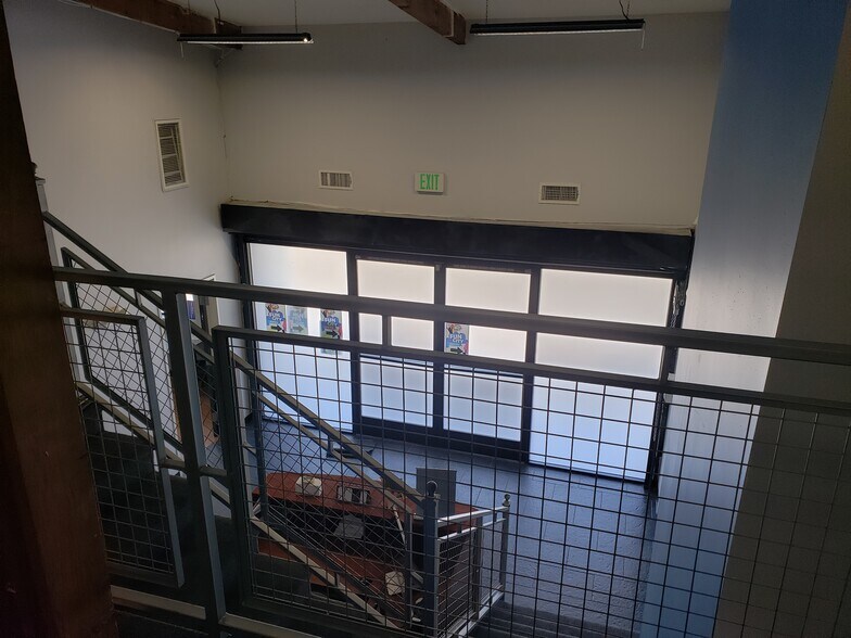 More Photos Of 7624 Varna Ave, North Hollywood Religious Facility For Lease