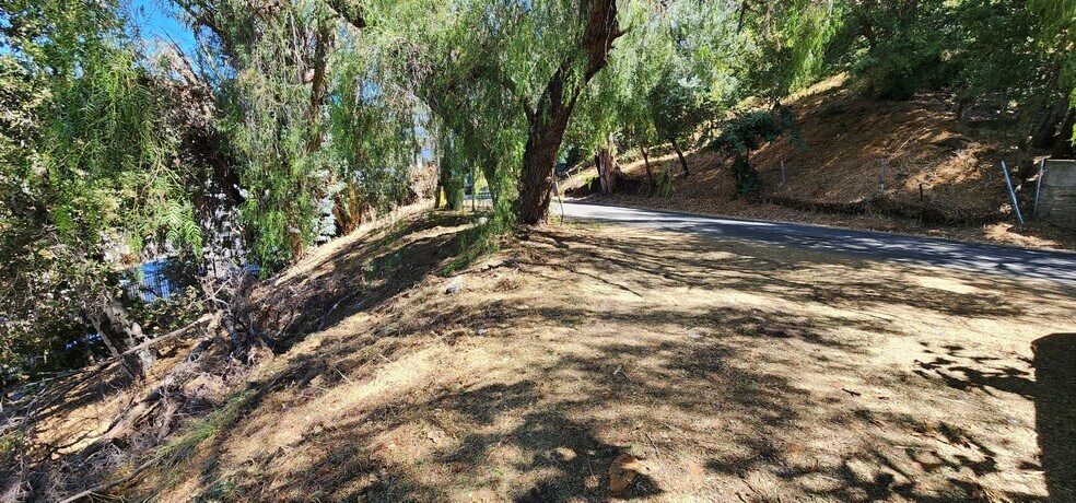 More Photos Of 3643 Fredonia Dr, Los Angeles Land For Sale