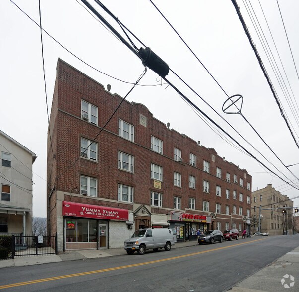 Primary Photo Of 369-379 Warburton Ave, Yonkers Apartments For Lease