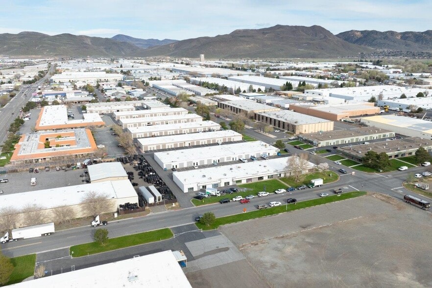 More Photos Of 360 Freeport Blvd, Sparks Warehouse For Lease