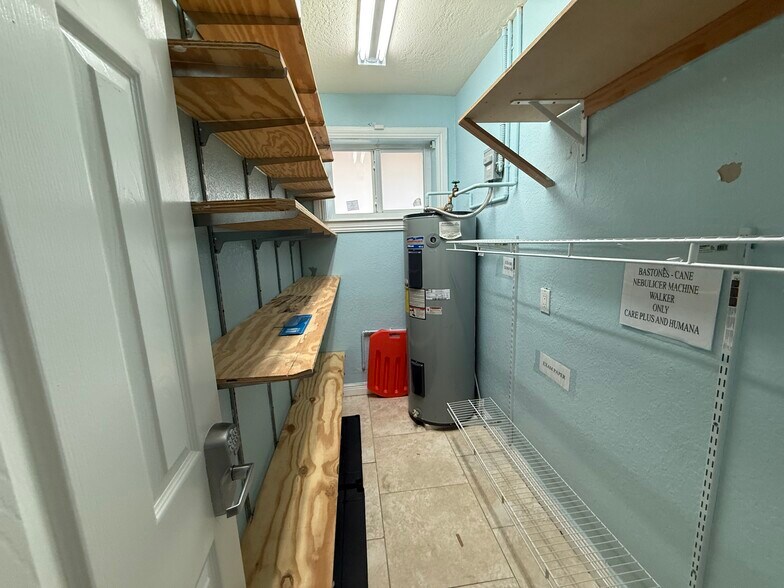 More Photos Of 9611 SW 40th St, Miami Medical For Sale