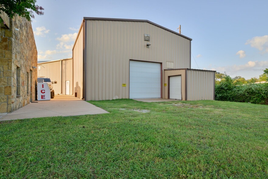 More Photos Of 3008 Ranger Hwy, Weatherford Manufacturing For Sale