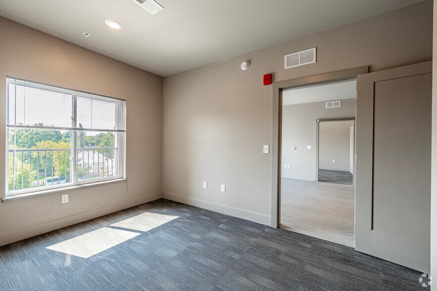 More Photos Of 2010-2024 E Michigan Ave, Lansing Apartments For Sale