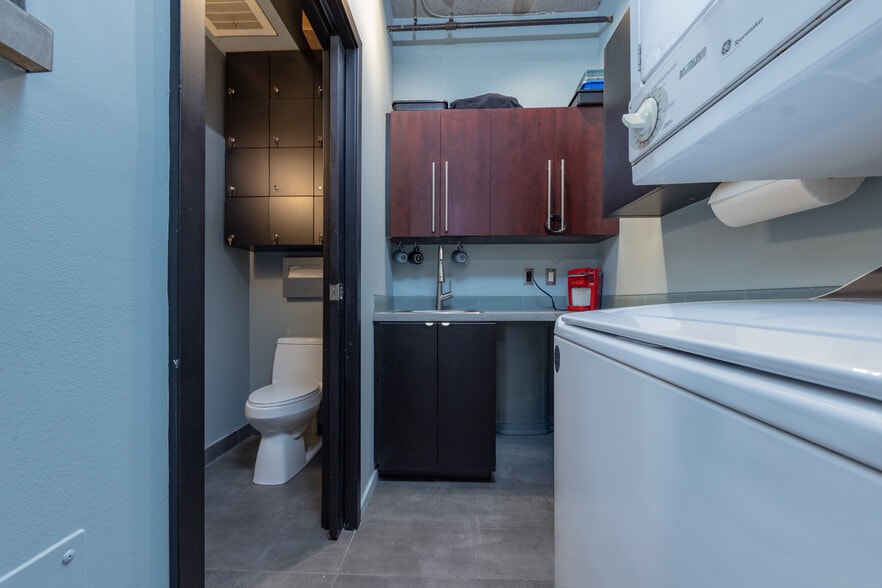More Photos Of 1410 SW 11th Ave, Portland Apartments For Sale