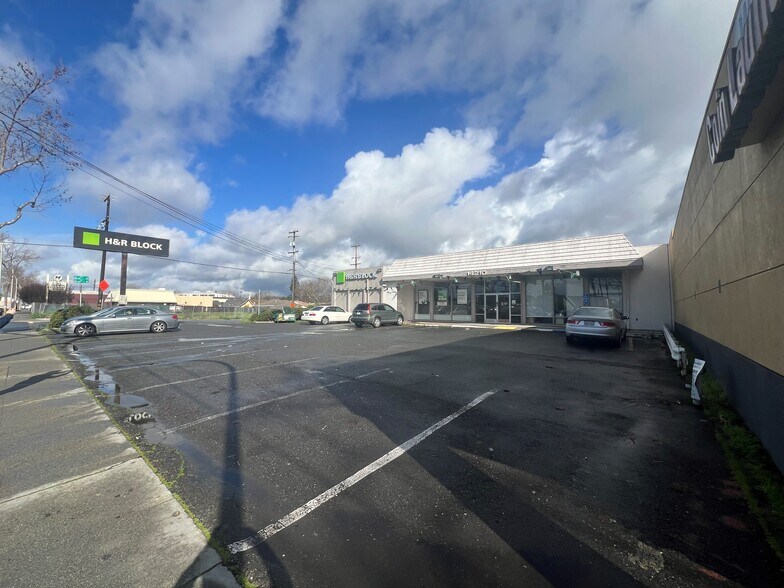 More Photos Of 14210 E 14th St, San Leandro Office For Sale