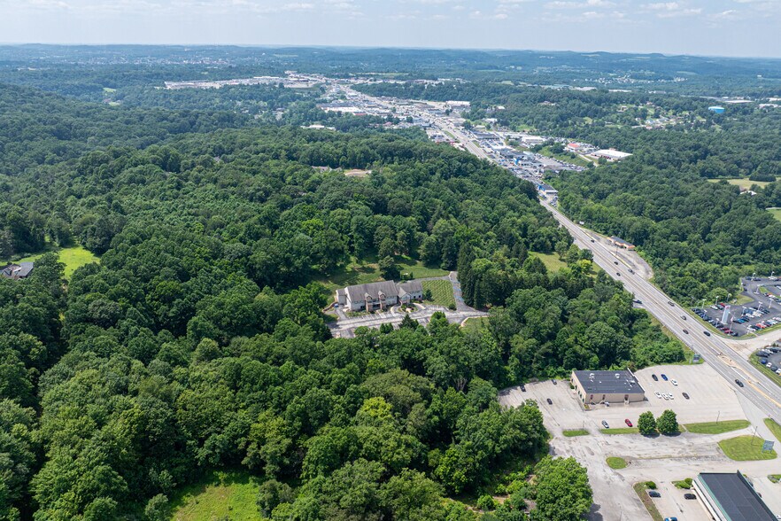 More Photos Of 220 Megawatt Ln, Greensburg Office For Sale