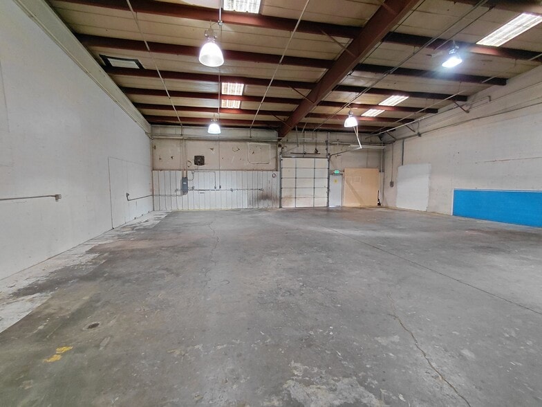 More Photos Of 6709-6711 W 58th Pl, Arvada Warehouse For Lease