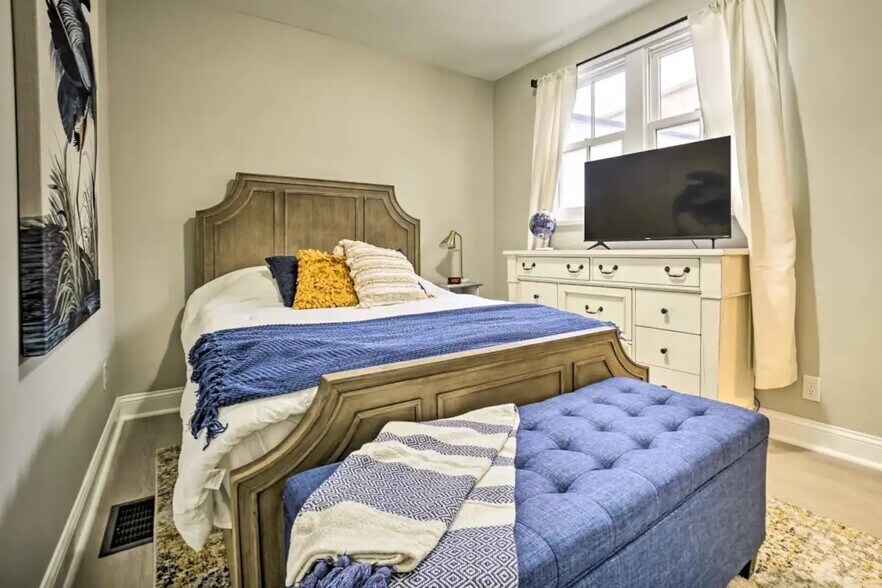More Photos Of 16-20 W Park St, Westerville Apartments For Sale