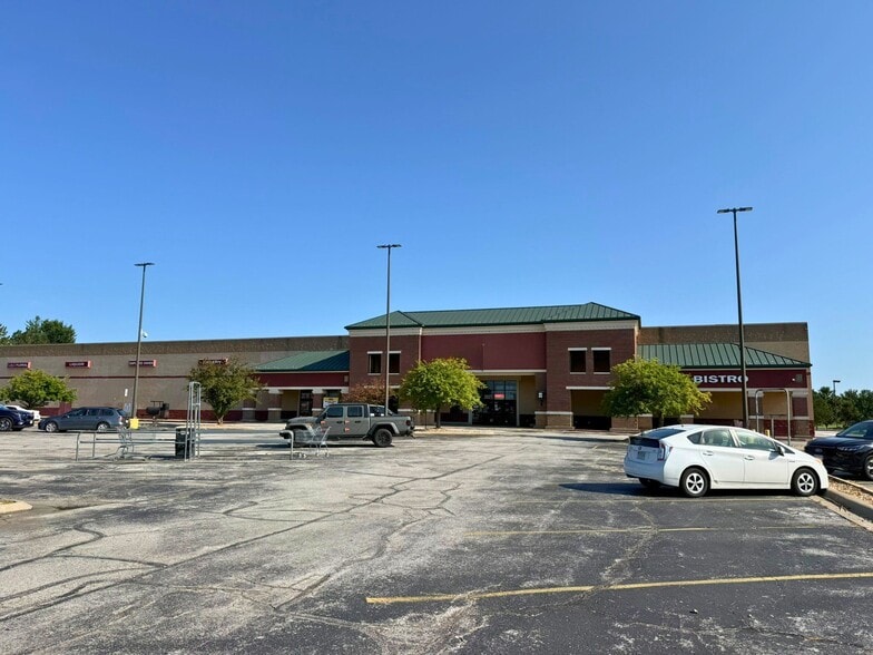 Primary Photo Of 2021 W Republic Rd, Springfield Supermarket For Sale