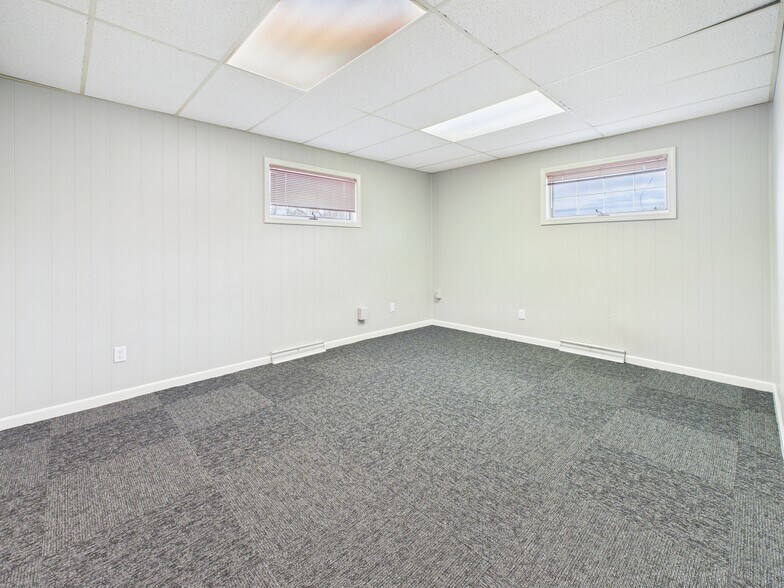 More Photos Of 427 Memorial Dr, Greenville Office For Lease
