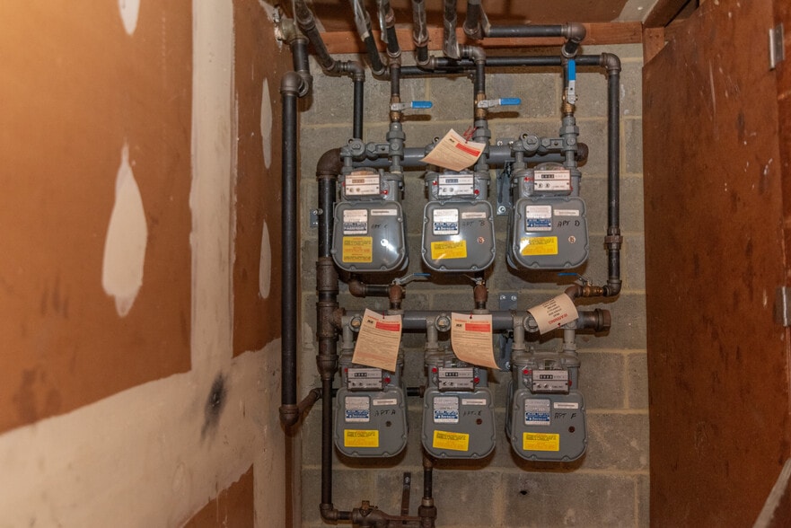 More Photos Of 4907-4921 Frederick Ave, Baltimore Apartments For Sale