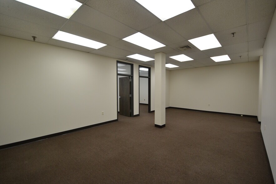 More Photos Of 65 Railroad Ave, Ridgefield Flex For Lease