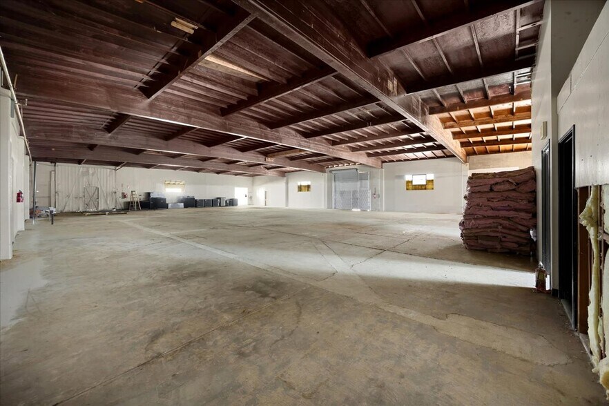More Photos Of 1409 E St. Gertrude Pl, Santa Ana Warehouse For Sale