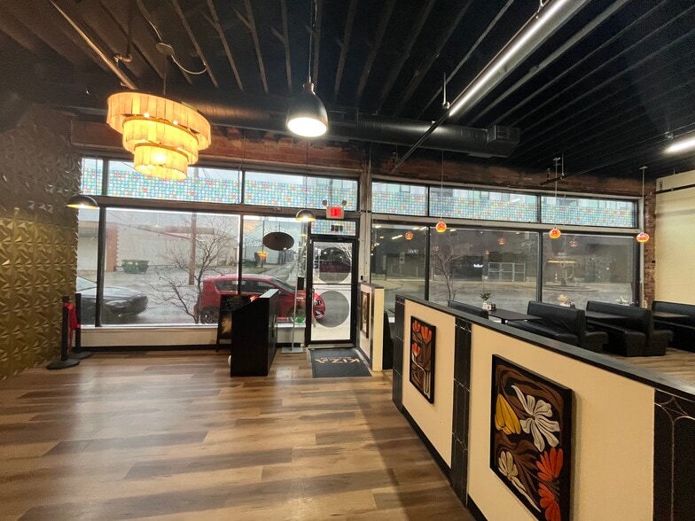 More Photos Of 155 N 5th St, Columbus Restaurant For Lease