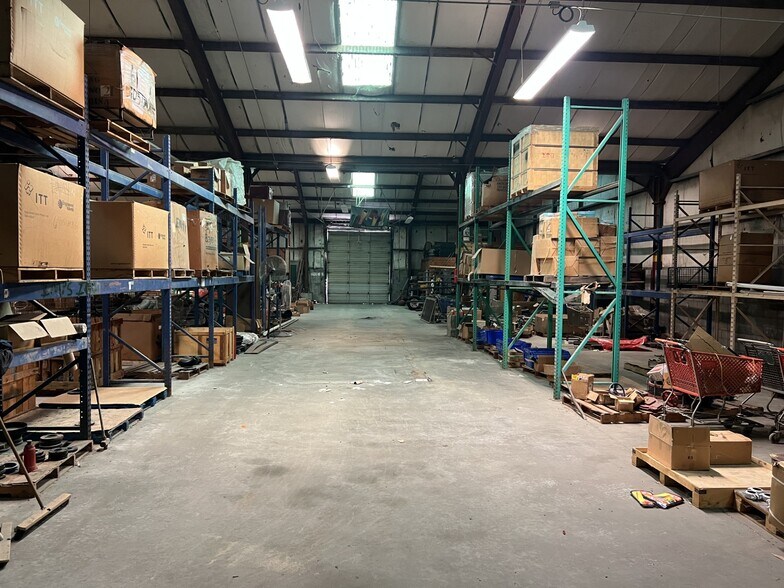 More Photos Of 496-544 E Industrial Way, Macon-Bibb Warehouse For Sale