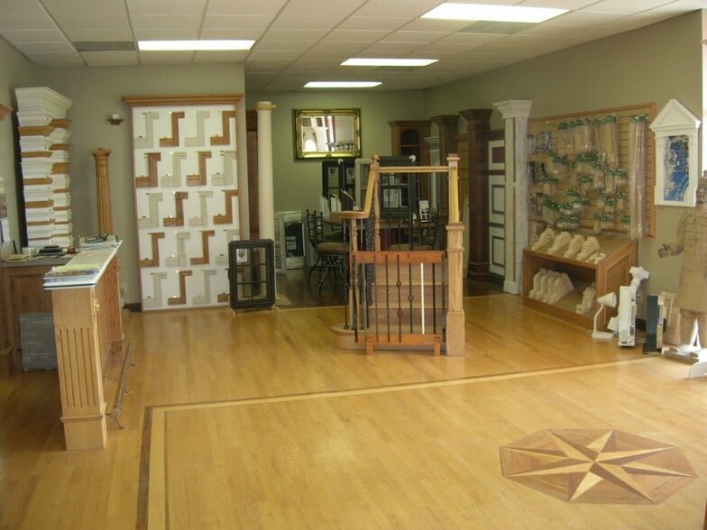 More Photos Of 2115 N Sports Complex Ln, Nixa Warehouse For Lease