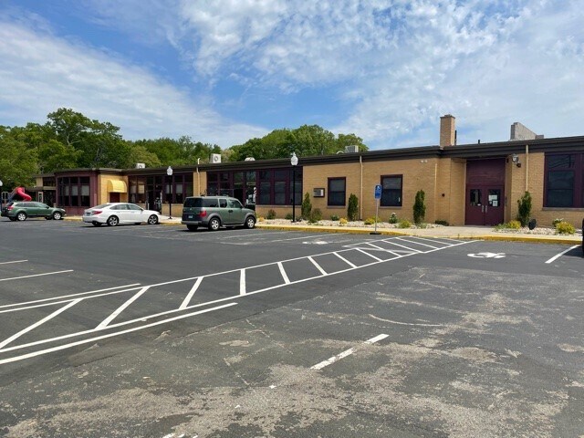 More Photos Of 740 Colonel Ledyard Hwy, Ledyard Storefront Retail Residential For Lease