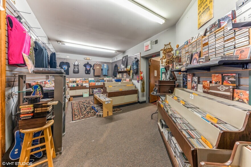 More Photos Of 3 S Old Rand Rd, Lake Zurich Storefront Retail Residential For Sale