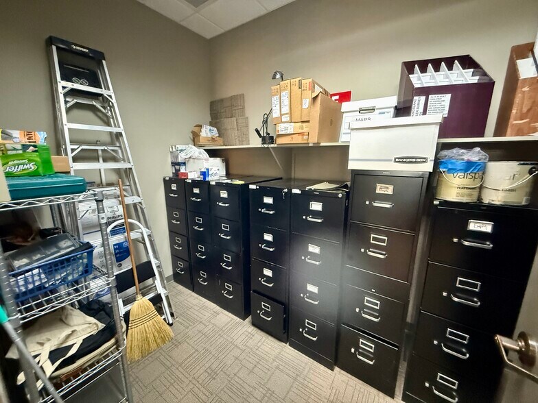 More Photos Of 960194 Gateway Blvd, Fernandina Beach Office For Lease