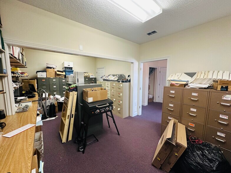 More Photos Of 12443 San Jose Blvd, Jacksonville Office For Lease