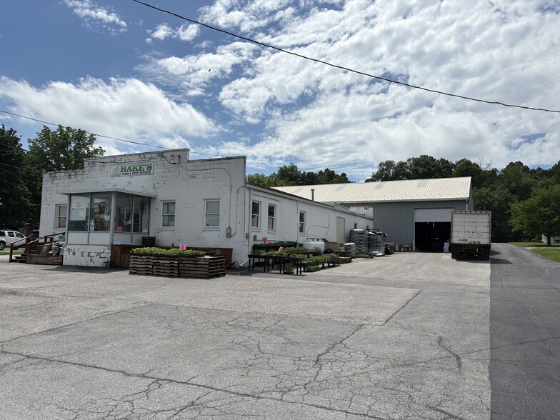 Primary Photo Of 11744 Winterstown Rd, Red Lion Showroom For Sale