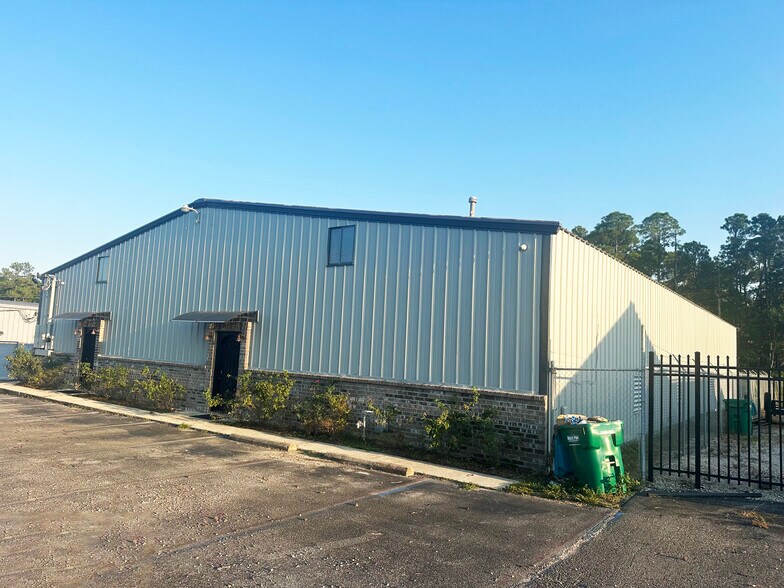 More Photos Of 12483 Dedeaux Rd, Gulfport Office For Sale