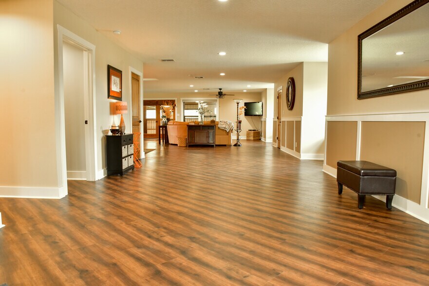 More Photos Of 13038 County Rd 39, Lithia Horse Stables For Sale