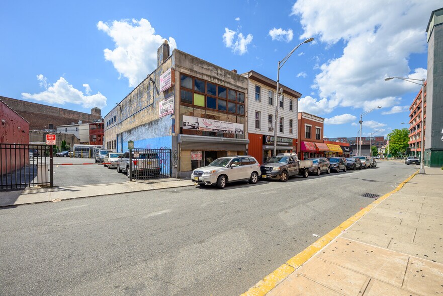 More Photos Of 84 Ellison St, Paterson Storefront Retail Office For Lease