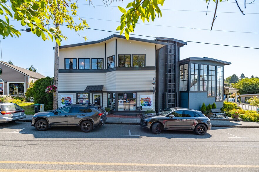 More Photos Of 105 1st St, Langley Storefront Retail Residential For Sale