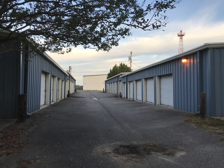 More Photos Of 3200 Airport Blvd, North Myrtle Beach Distribution For Lease