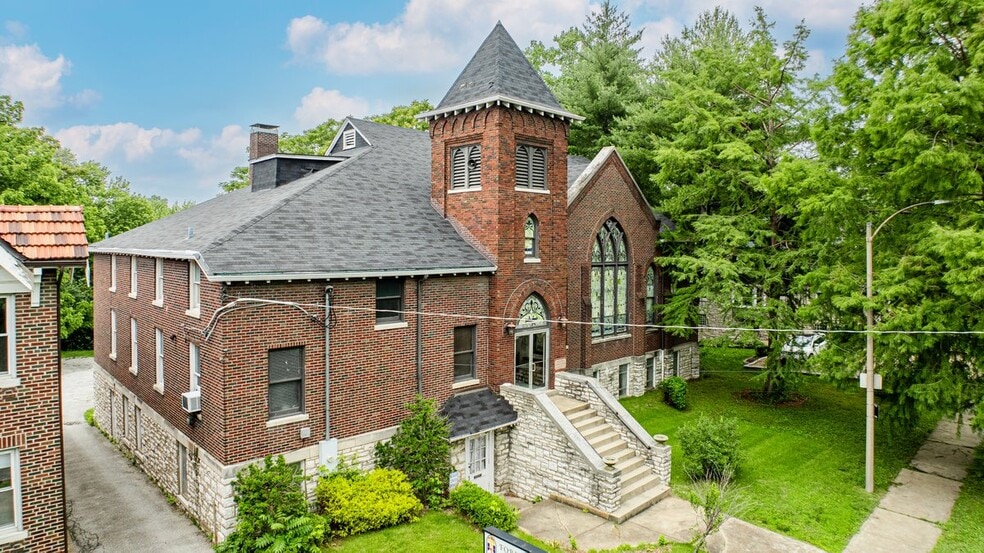 More Photos Of 1517 McCausland Ave, Saint Louis Specialty For Sale