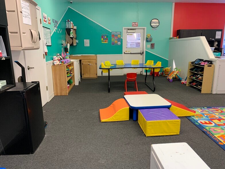 More Photos Of 7915 E Rockhill, Wichita Daycare Center For Sale