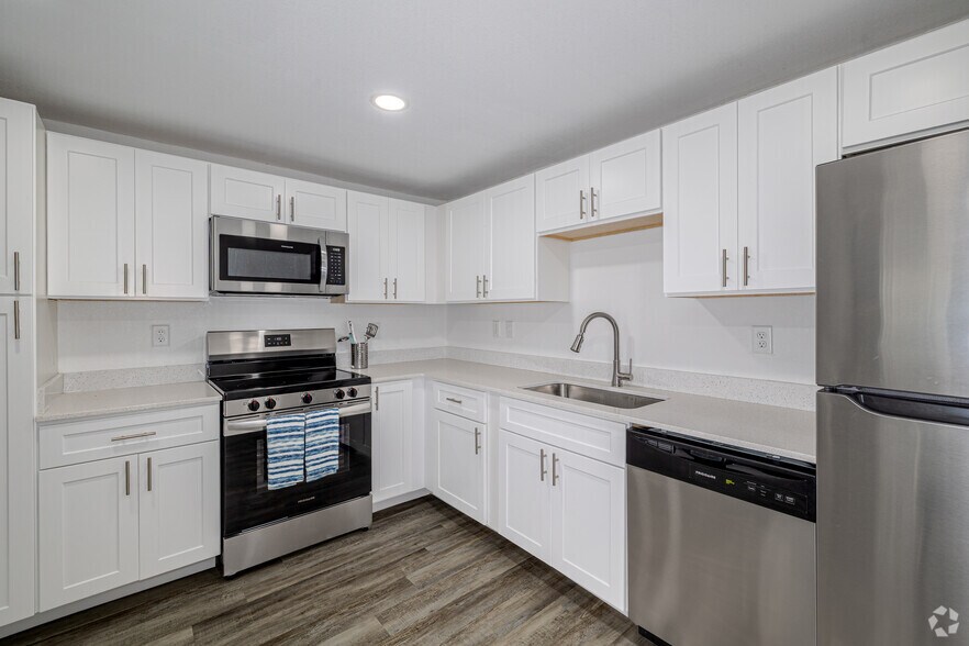 More Photos Of 6029 W Irlo Bronson Memorial Hwy, Kissimmee Apartments For Lease
