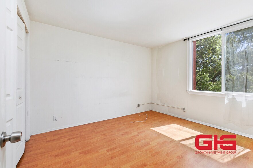 More Photos Of 4121 Marmion Way, Los Angeles Apartments For Sale