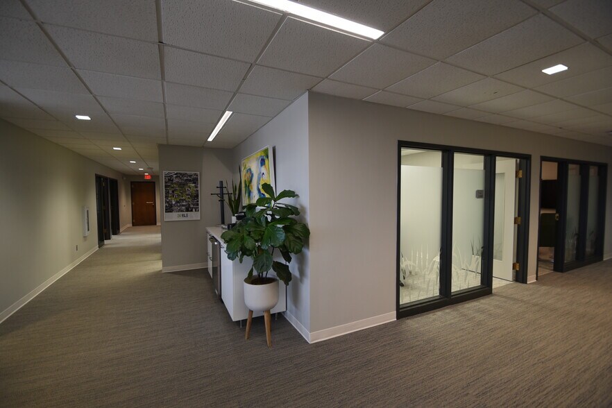 More Photos Of 901 13th Ave E, West Fargo Office For Sale