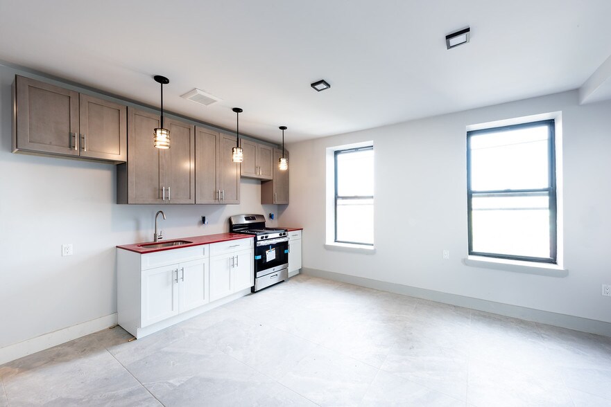 More Photos Of 657 Crotona Park, Bronx Apartments For Sale
