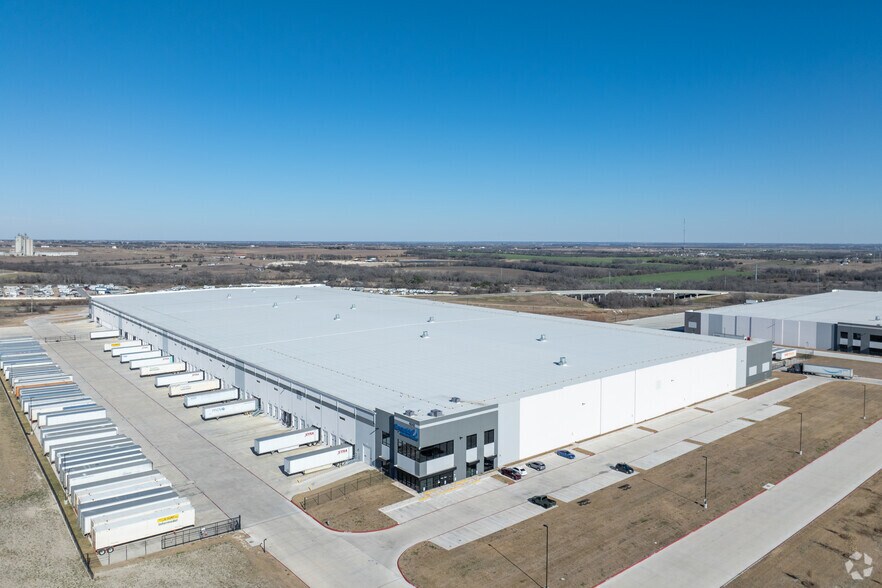 Primary Photo Of 4040 Logistics Way, Temple Industrial For Sale