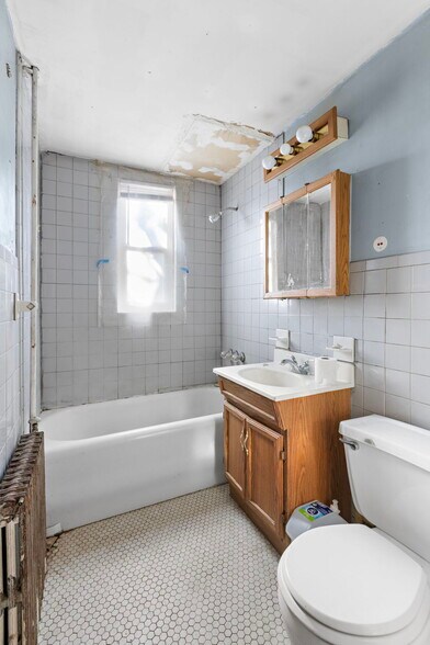 More Photos Of 482 West Side Ave, Jersey City Storefront Retail Residential For Sale