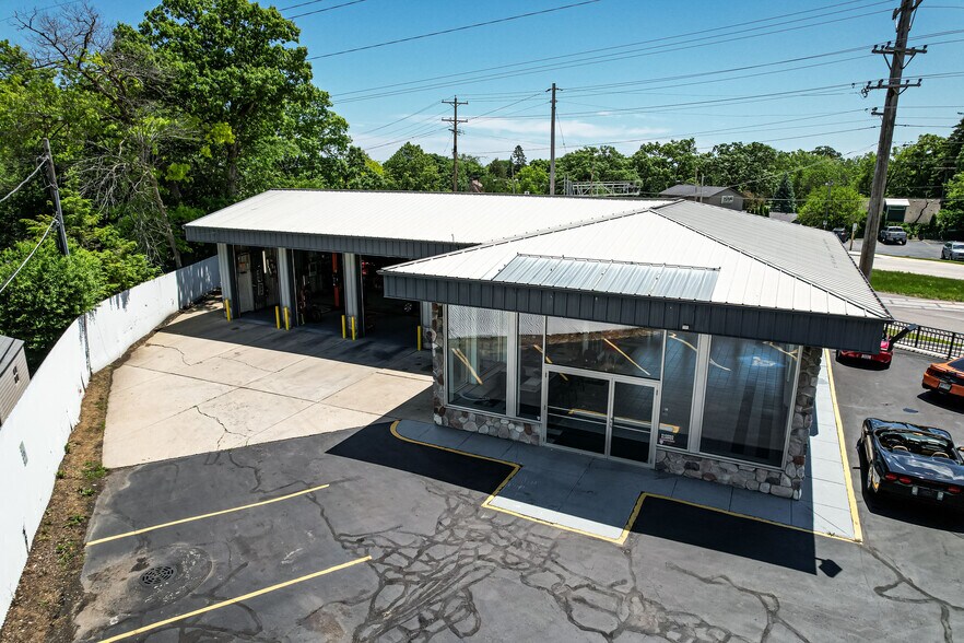 More Photos Of 5110 75th St, Kenosha Auto Dealership For Sale