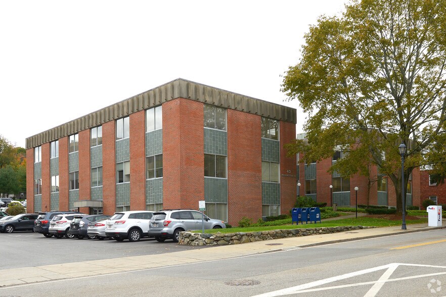 More Photos Of 40 Washington St, Wellesley Office For Lease