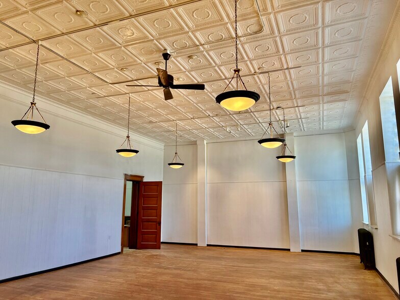 More Photos Of 1548 Reid Ave, Lorain Multifamily For Sale