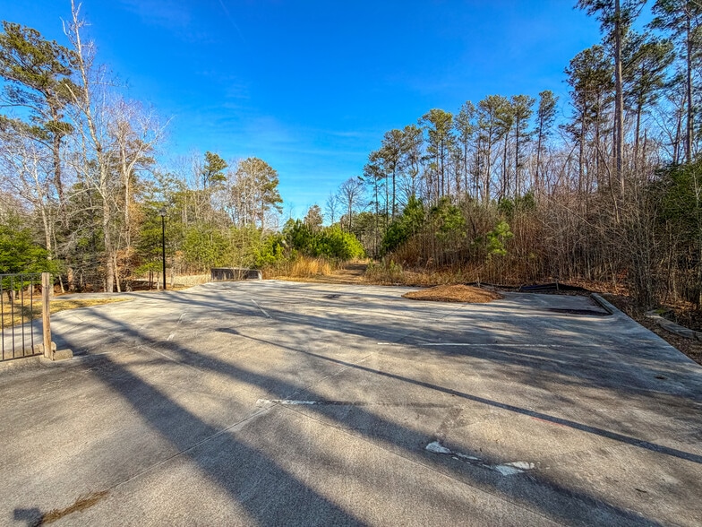 More Photos Of 2100 Gravel Springs Rd, Buford Medical For Lease