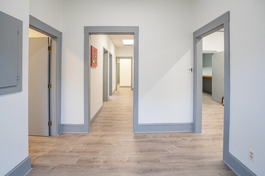 More Photos Of 72 S Kimball St, Haverhill Warehouse For Sale