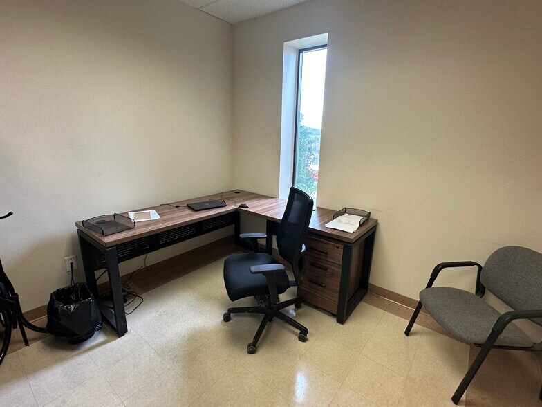 More Photos Of 112 Corporate Dr, Morgantown Warehouse For Sale