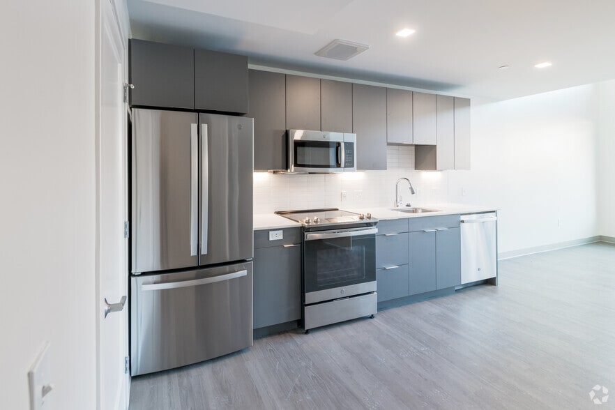 More Photos Of 125 Clifford St, Providence Apartments For Lease
