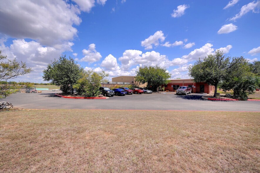 More Photos Of 1300 Universal City Blvd, Universal City Warehouse For Sale