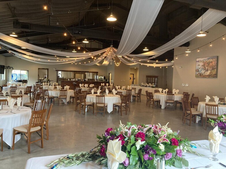 More Photos Of 42975 Sierra Dr, Three Rivers Hotel For Sale