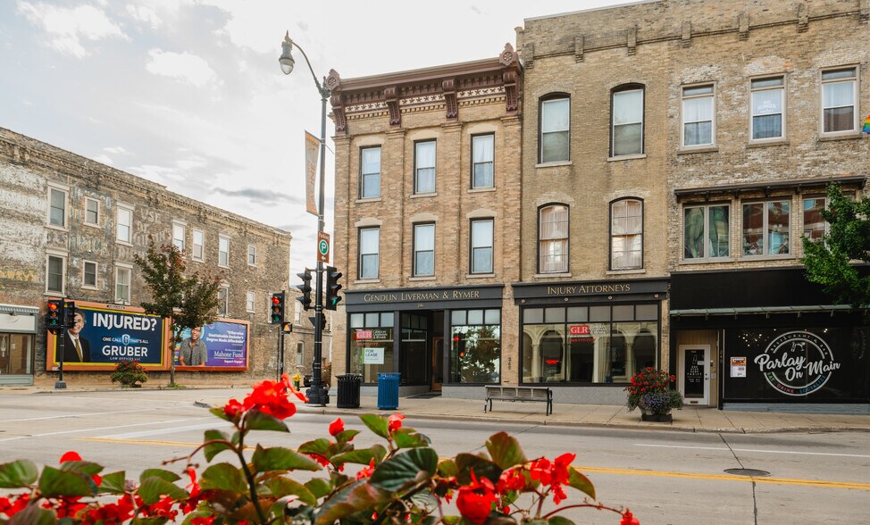 More Photos Of 244-246 Main St, Racine Storefront Retail Residential For Lease