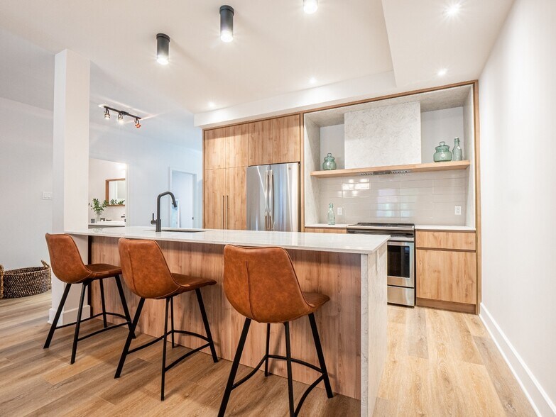 More Photos Of 5558-5566 Av 10E, Montréal Apartments For Sale