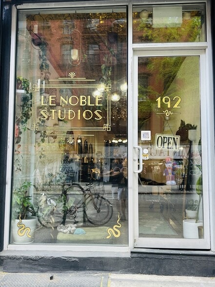 More Photos Of 192 Orchard St, New York Apartments For Lease